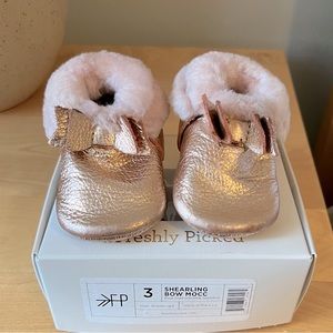 Freshly Picked Shearling Bow Moccasins size 3 (12-18 months)
